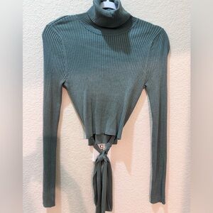It’s our time women’s sage turtleneck crop sweater ties around way size medium